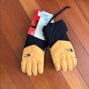 The North Face Tan and Black Winter Gloves